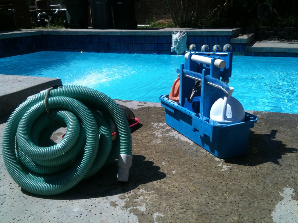 pool-cleaning-330399_960_720